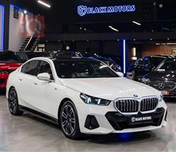BMW 5-Series 2024