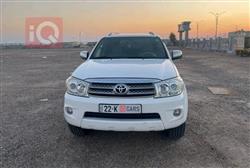 Toyota Fortuner 2011