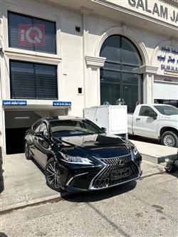 Lexus ES 2023