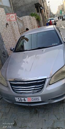 2013 كرايسلر 200