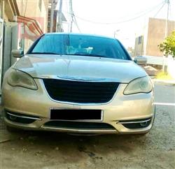 2014 كرايسلر 200