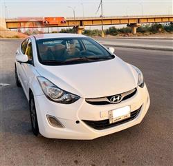 Hyundai Elantra 2012