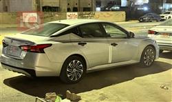 Nissan Altima 2023