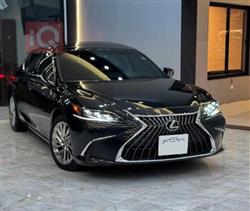 Lexus ES 2023