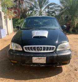 Kia Carnival 2000