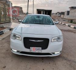 2019 كرايسلر 300