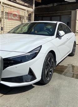 Hyundai Elantra 2023