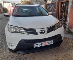 2015 تويوتا راف 4