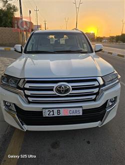 2018 تويوتا لاندكروزر
