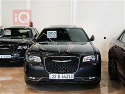 2019 كرايسلر 300
