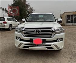2017 تويوتا لاندكروزر