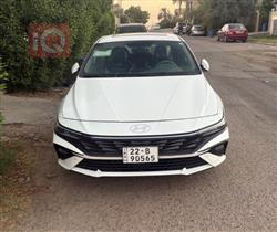 Hyundai Elantra 2024