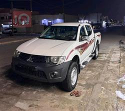 2011 ميتسوبيشي L200