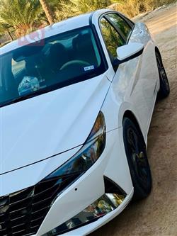 Hyundai Elantra 2022