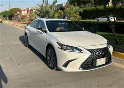 Lexus ES 2023