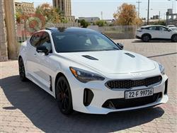 2022 كيا ستينغر