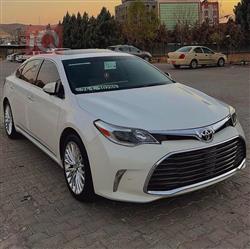 2017 تويوتا أفالون