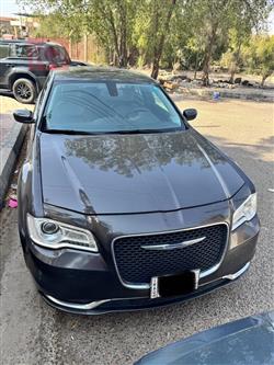2017 كرايسلر 300