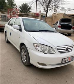 2013 بي واي دي F3