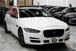 2017 جاكوار XE