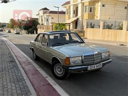 1982 مرسيدس بنز E-Class