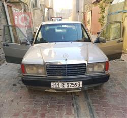 1990 مرسيدس بنز E-Class