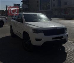2021 جيب جراند شيروكي