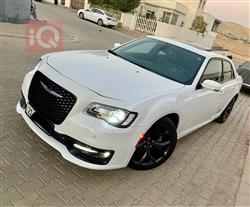 2022 كرايسلر 300