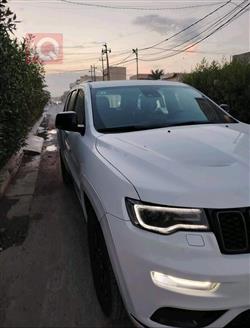 2022 جيب جراند شيروكي