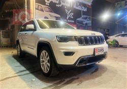 2017 جيب جراند شيروكي