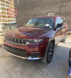 2024 جيب جراند شيروكي