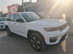 2024 جيب جراند شيروكي