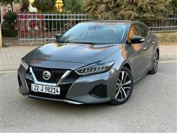 Nissan Maxima 2022