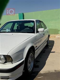 1990 بي ام دبليو الفئة 5