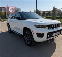 2024 جيب جراند شيروكي