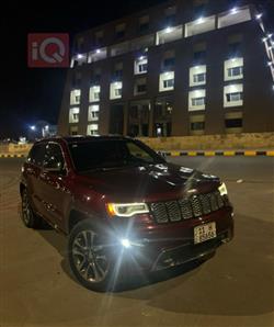 2017 جيب جراند شيروكي