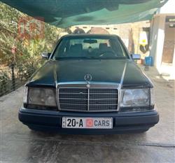 1990 مرسيدس بنز E-Class