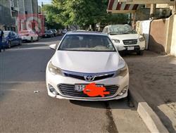 2013 تويوتا أفالون