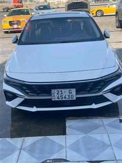 Hyundai Elantra 2025