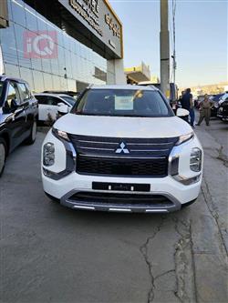 2025 ميتسوبيشي اوتلاندر