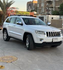 2013 جيب جراند شيروكي