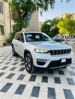 Jeep Grand Cherokee 2024