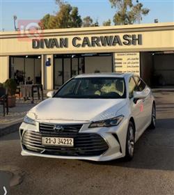 2022 تويوتا أفالون