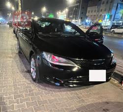 2015 كرايسلر 200