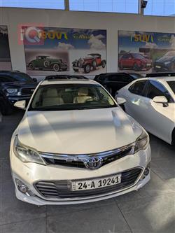 2015 تويوتا أفالون