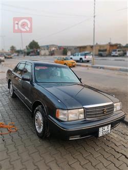 Toyota Crown 2000