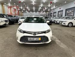 2017 تويوتا أفالون