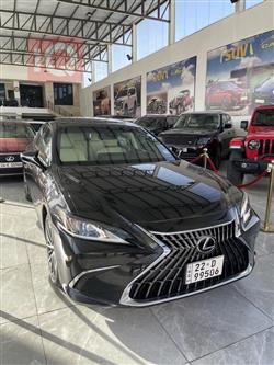 Lexus ES 2022