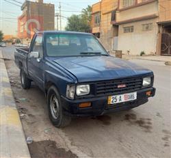 1985 تويوتا هايلوكس 1985 تويوتا هايلوكس