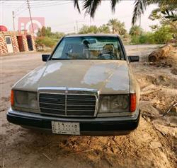 1989 مرسيدس بنز E-Class
